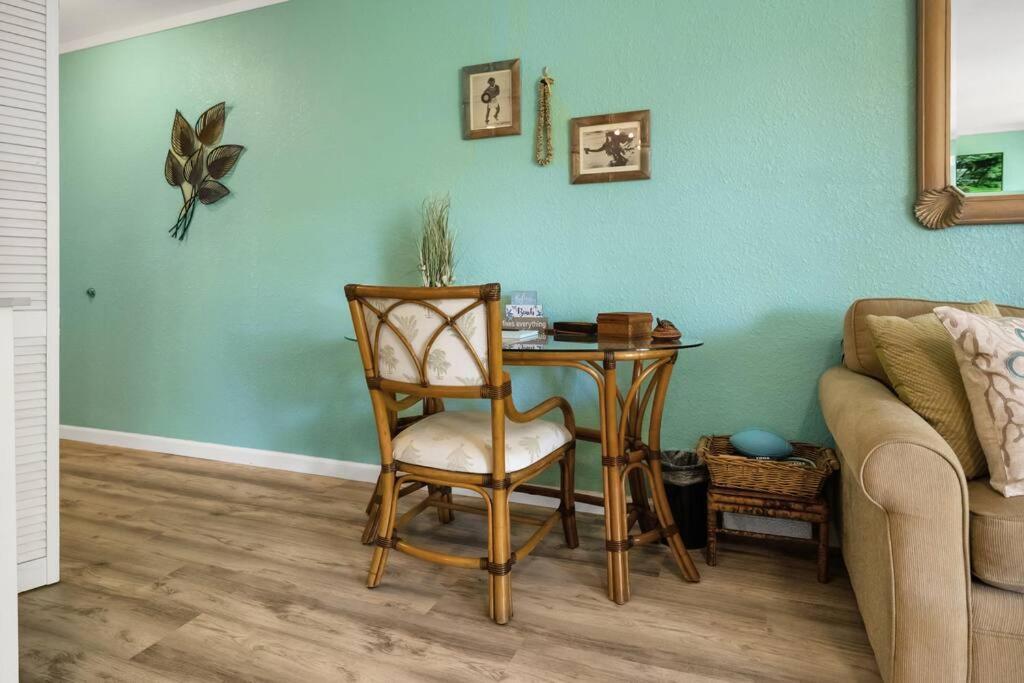 Appartement Oceanfront With Aircon-Hear The Waves-Amazing Views-Wifi à Lahaina Extérieur photo