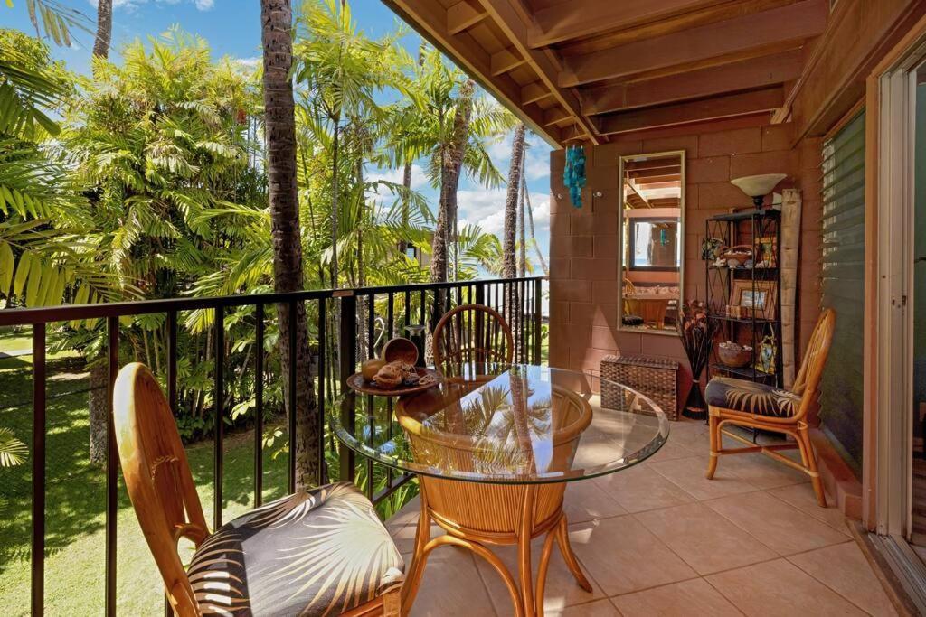 Appartement Oceanfront With Aircon-Hear The Waves-Amazing Views-Wifi à Lahaina Extérieur photo