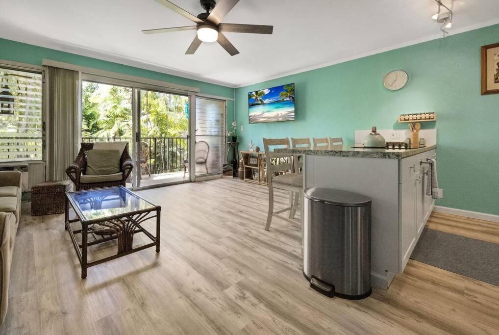 Appartement Oceanfront With Aircon-Hear The Waves-Amazing Views-Wifi à Lahaina Extérieur photo
