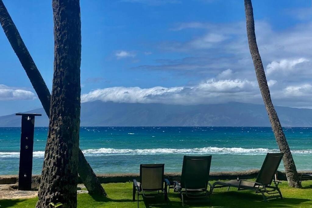 Appartement Oceanfront With Aircon-Hear The Waves-Amazing Views-Wifi à Lahaina Extérieur photo