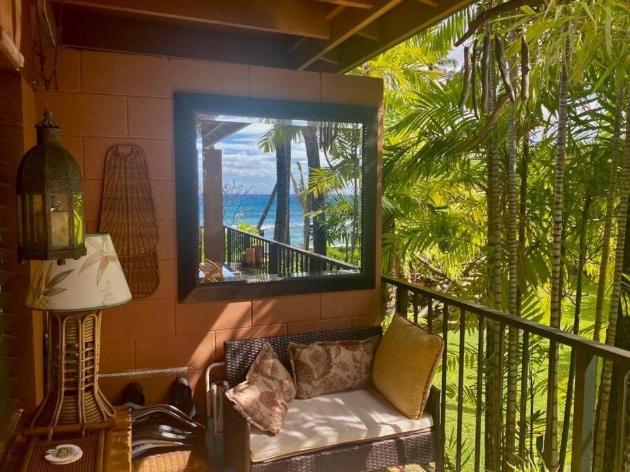 Appartement Oceanfront With Aircon-Hear The Waves-Amazing Views-Wifi à Lahaina Extérieur photo